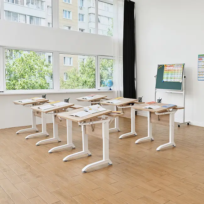 Учебный стол Нильс PRO 5-7